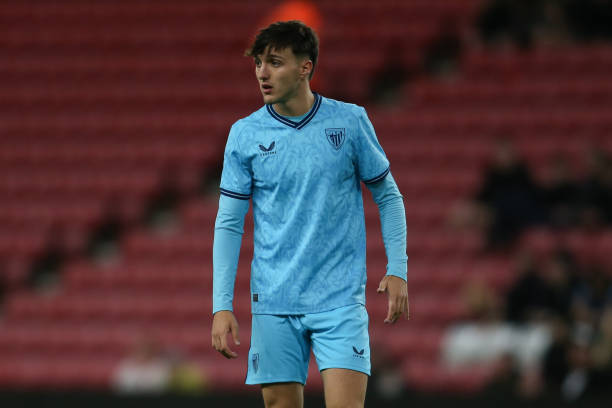 而是足球行 而是足球行